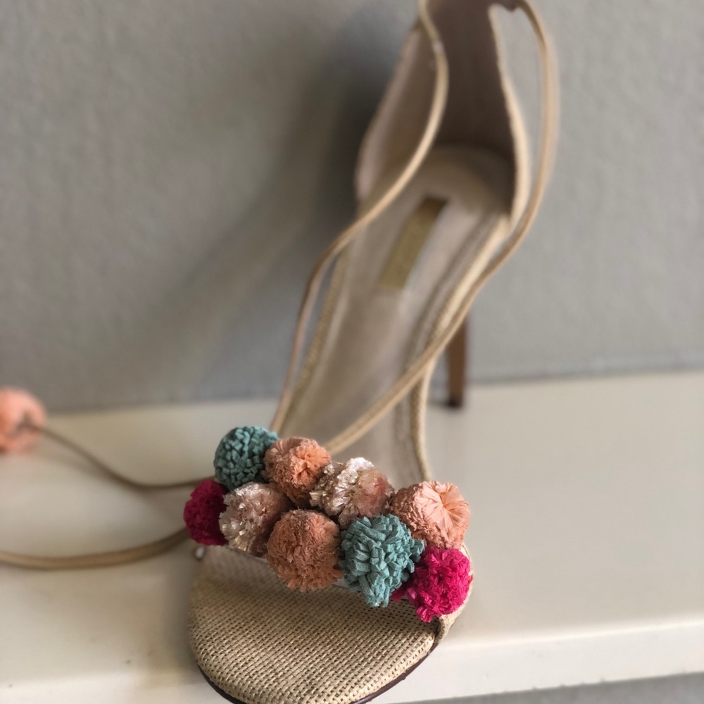 Multi color sandal heel/Pom Pom/Louise et Cie/gently used- good condition-Size 8